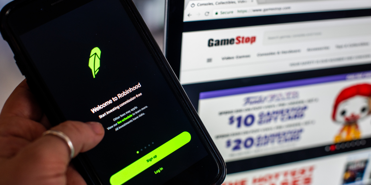 ‘holding-to-the-moon’:-yes,-the-gamestop-bulls-are-back